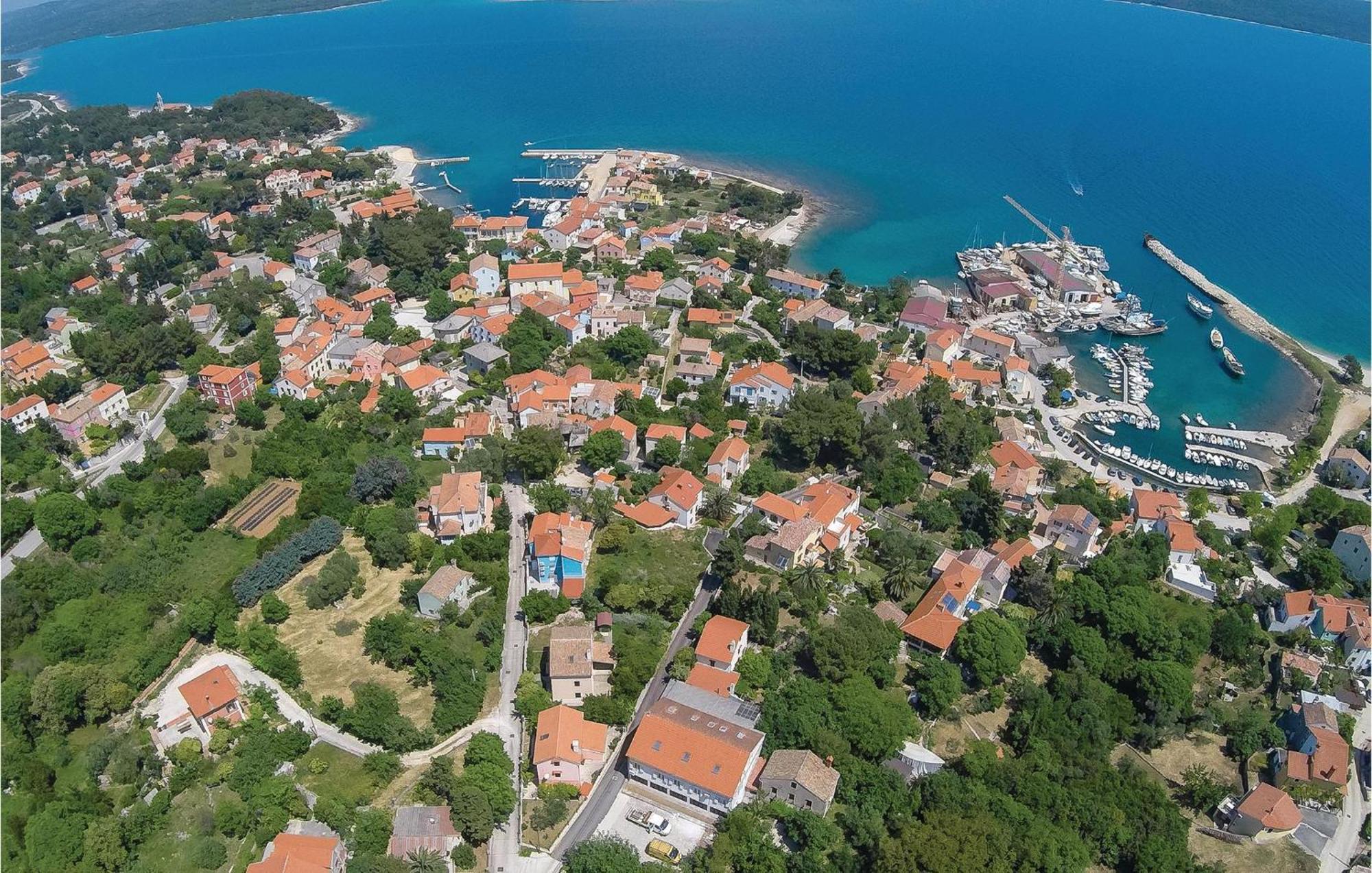 2 Bedroom Awesome Apartment In Veli Lošinj Eksteriør billede